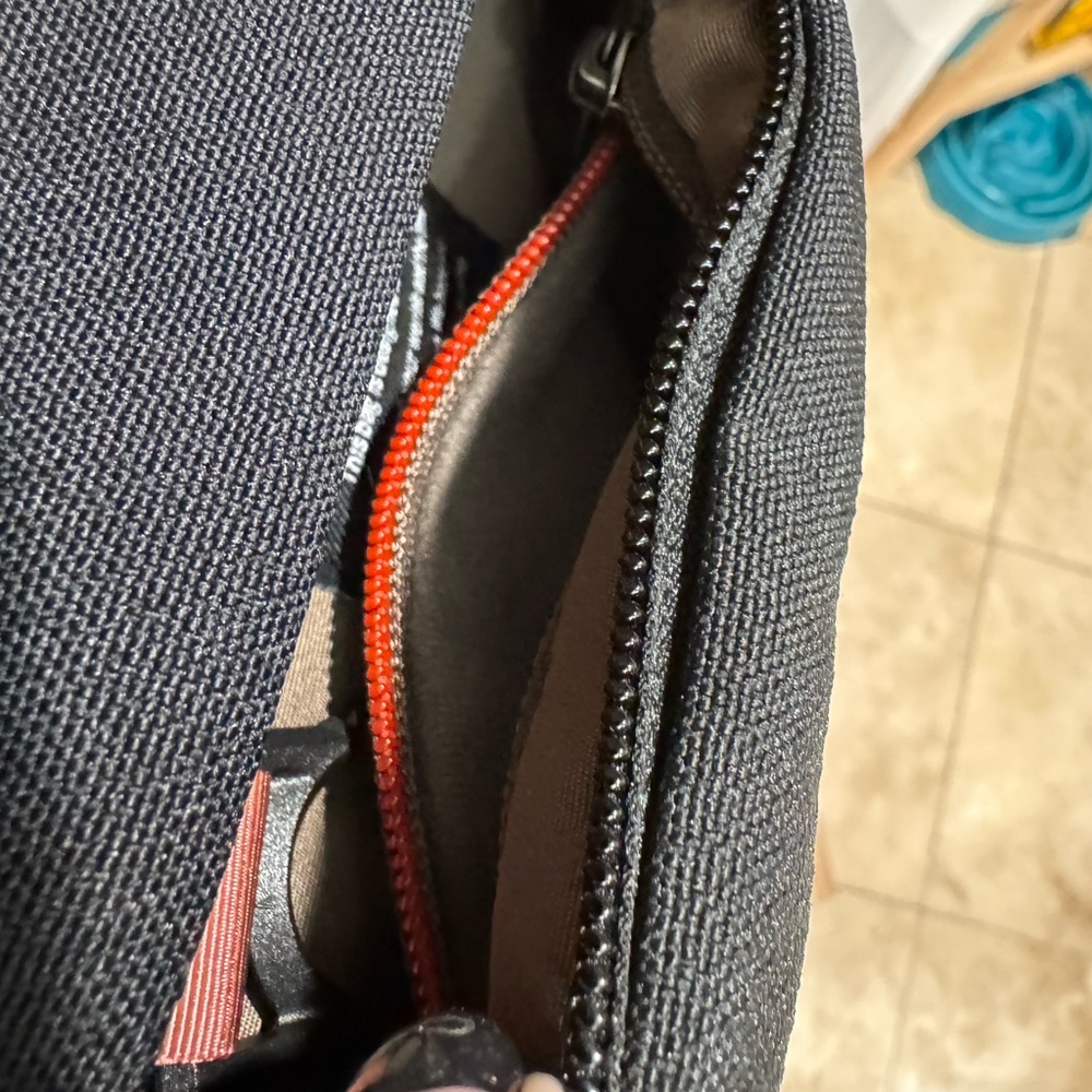 Bellroy Sling Mini Black Crossbody Bag - Picture 5 of 6